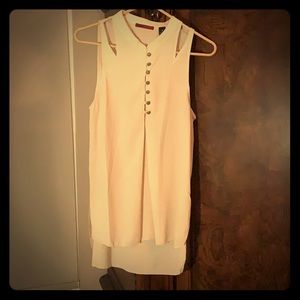 Like new sleeveless top from The Buckle!
